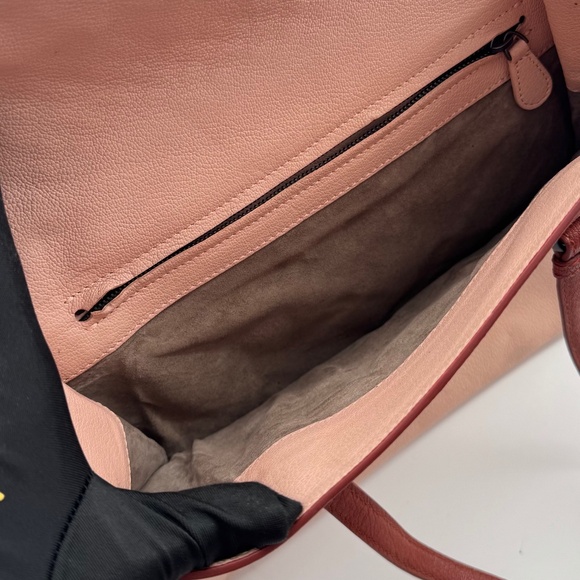 Bottega Veneta Two-Tone Leather Tote Bag with Intrecciato Details - Picture 12 of 14